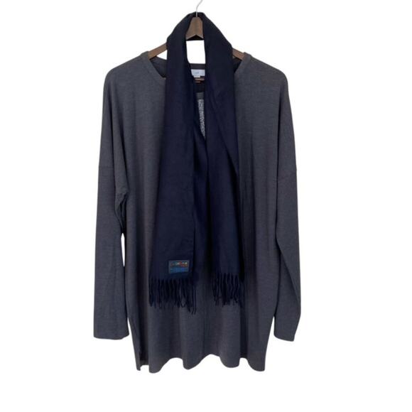 Cashmink V. Fraas Navy Blue Fringe Scarf - Picture 5 of 5